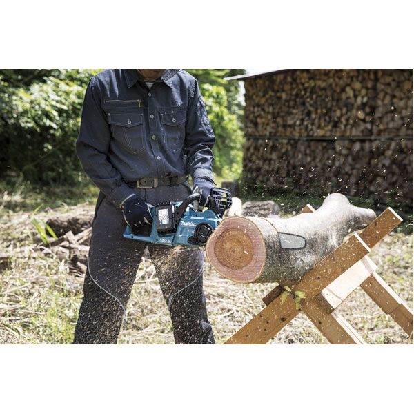 Tronçonneuse à batterie 36V 2x18V Li-Ion 35 cm DUC353RF2 MAKITA