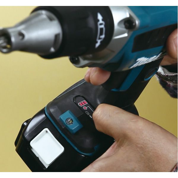 Visseuse automatique 18 V Li-Ion 5 Ah 5 x 25 à 55 mm Makita DFS452TJX2